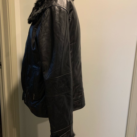 Danier leather jacket. Rabbit fur trim. - Picture 3 of 7